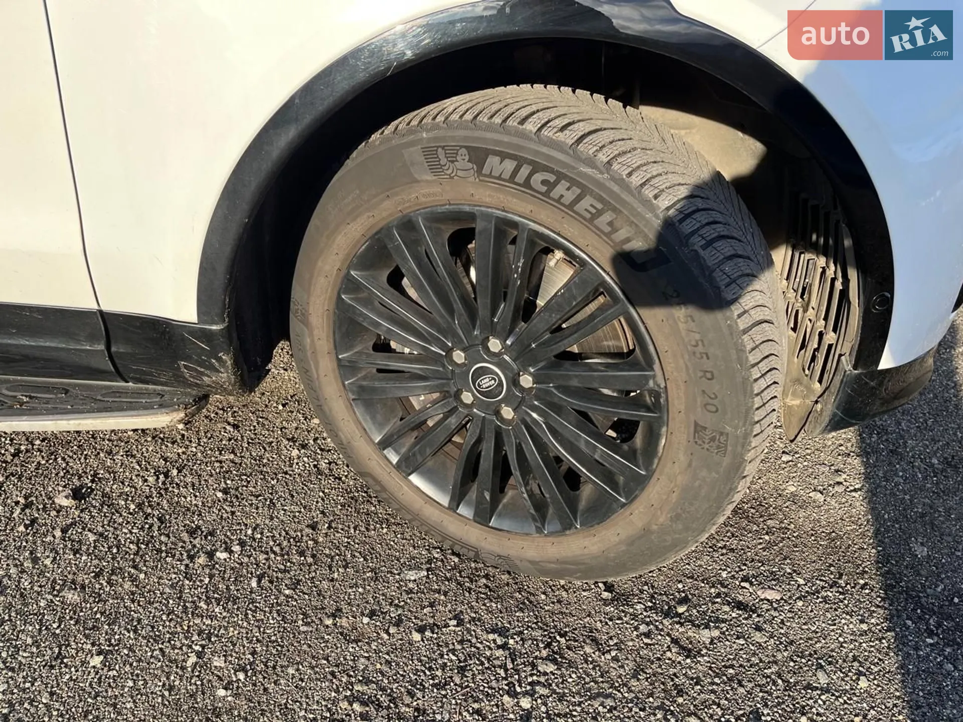 2017 Land Rover Discovery - мініатюра 23