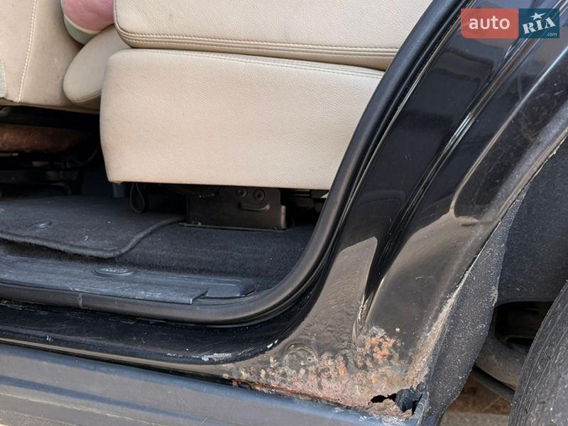 Позашляховик / Кросовер Land Rover Discovery 2007 в Києві