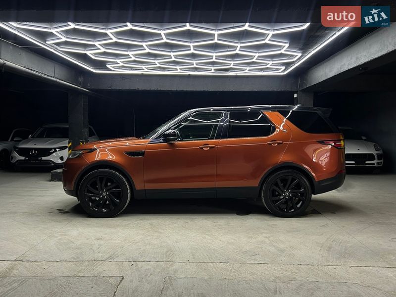 Позашляховик / Кросовер Land Rover Discovery 2017 в Чернівцях