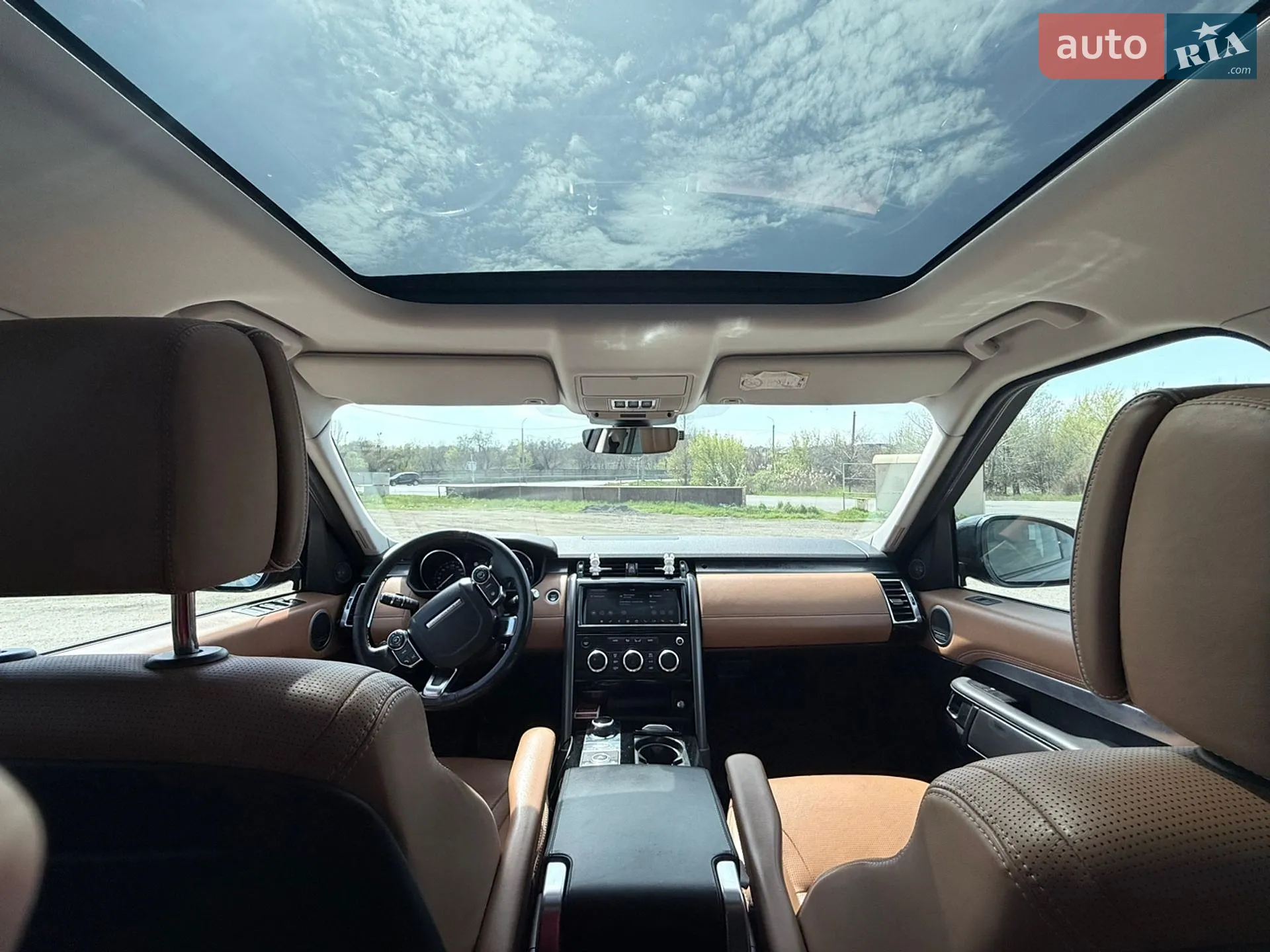 2017 Land Rover Discovery - мініатюра 38