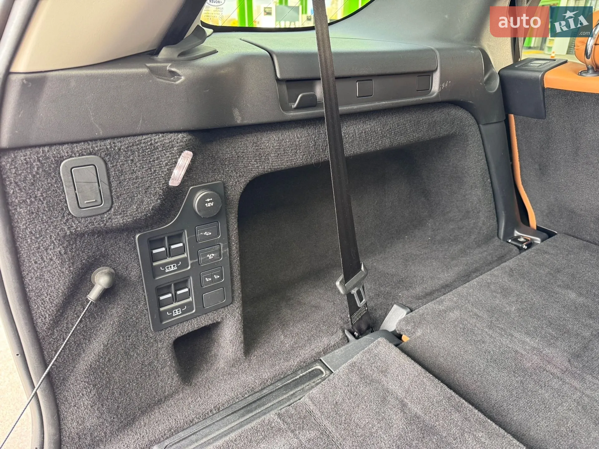 2017 Land Rover Discovery - мініатюра 28