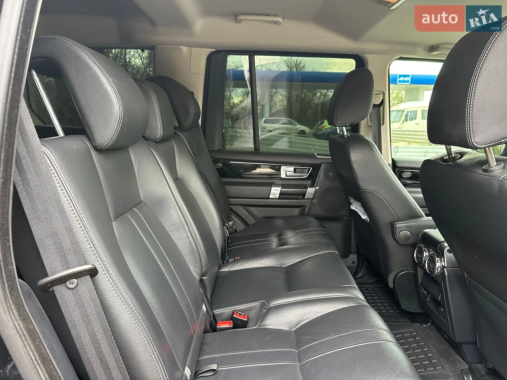 2015 Land Rover Discovery - мініатюра 29