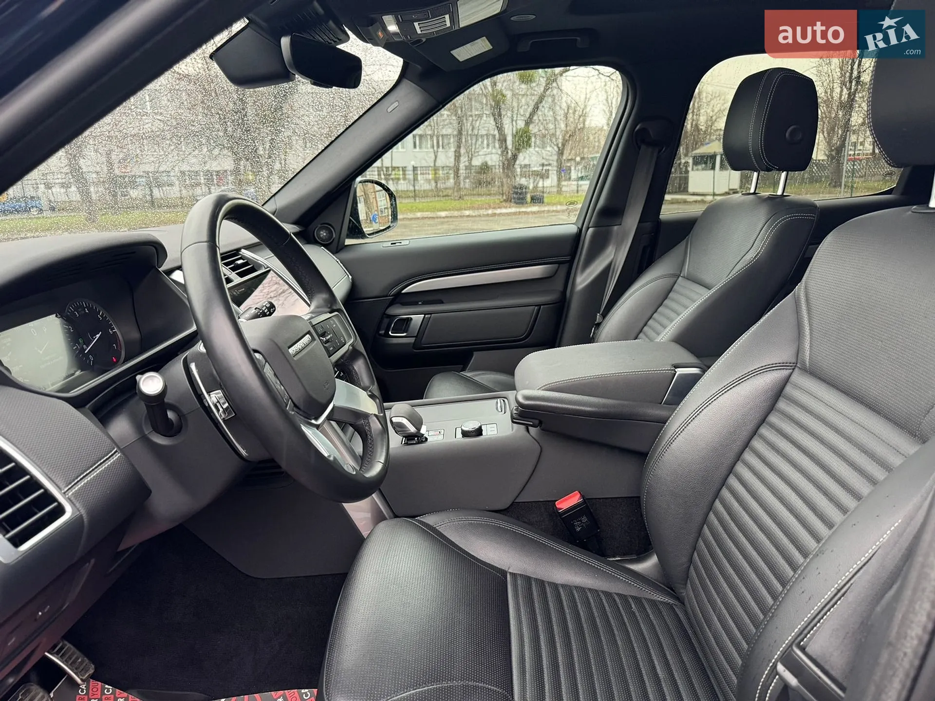 2023 Land Rover Discovery - мініатюра 10