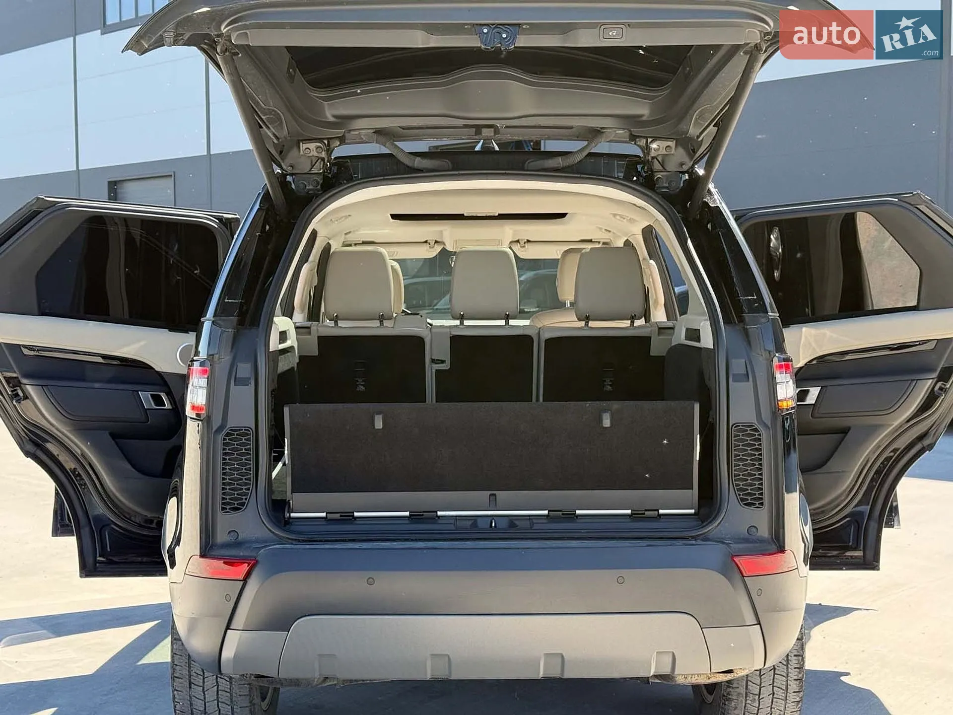 2019 Land Rover Discovery - мініатюра 47