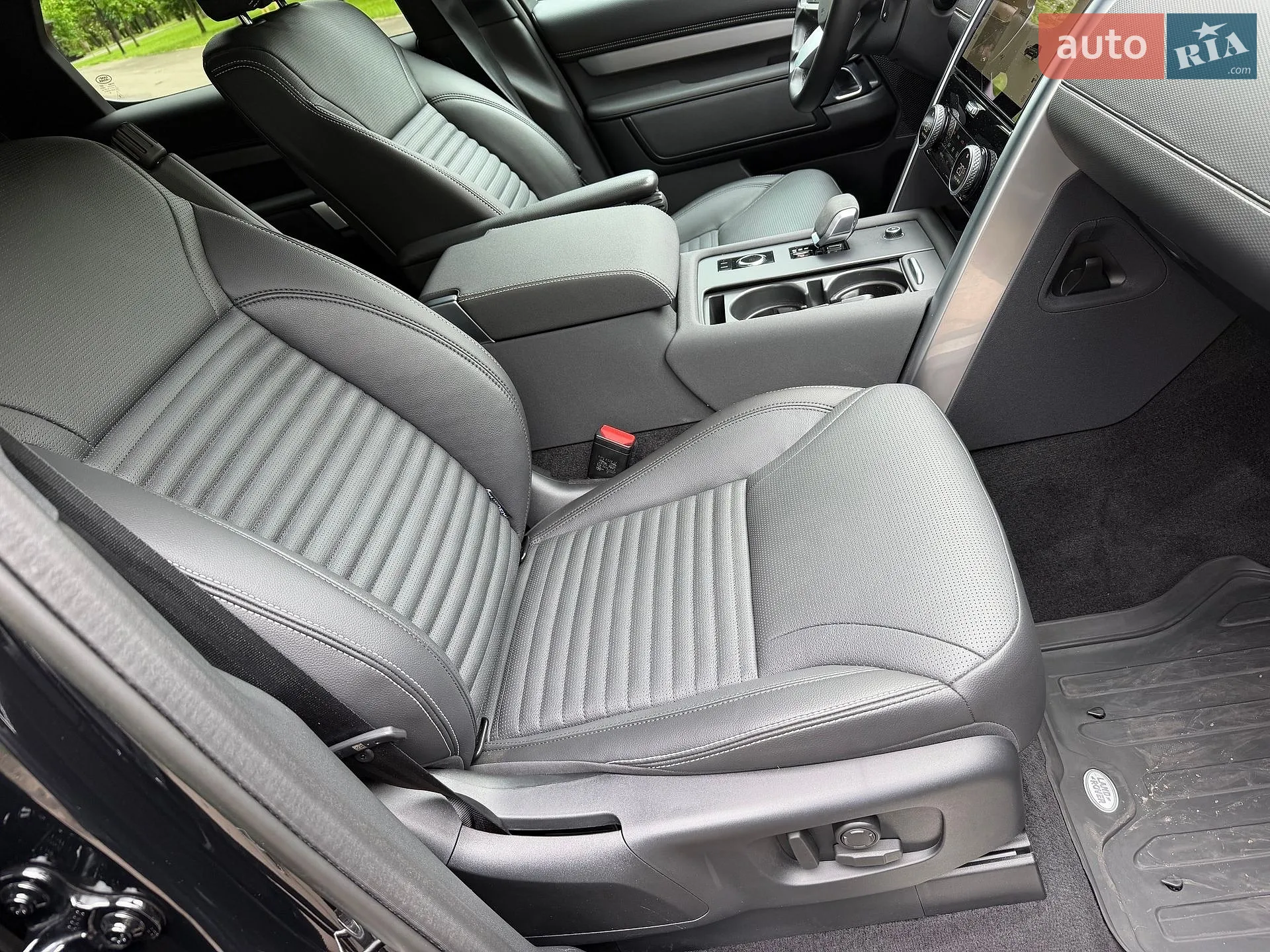 2023 Land Rover Discovery - мініатюра 26