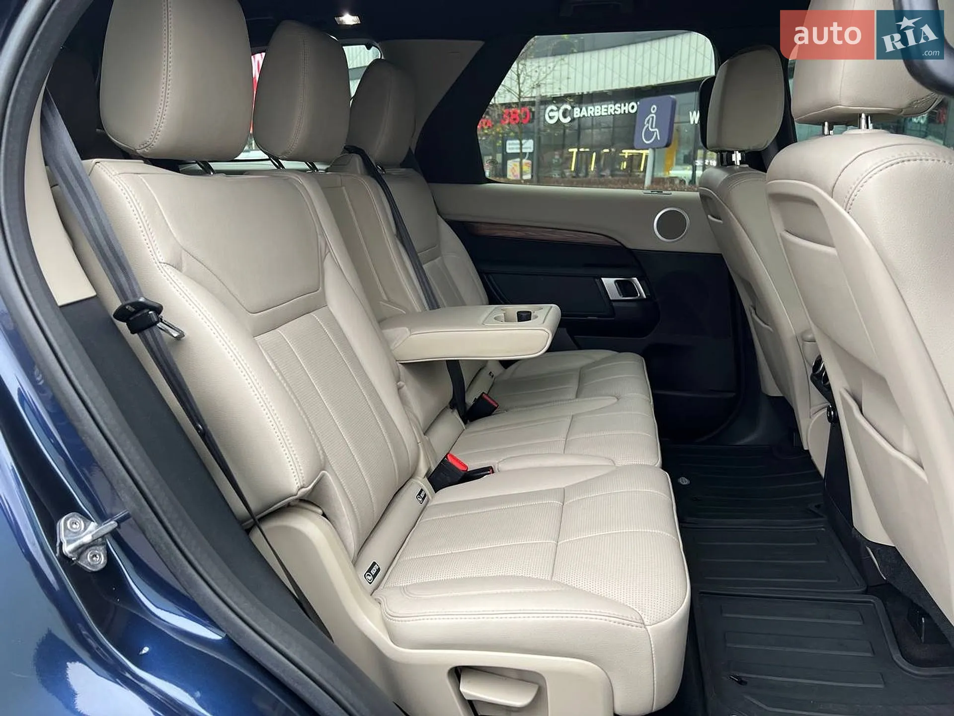 2018 Land Rover Discovery - мініатюра 16