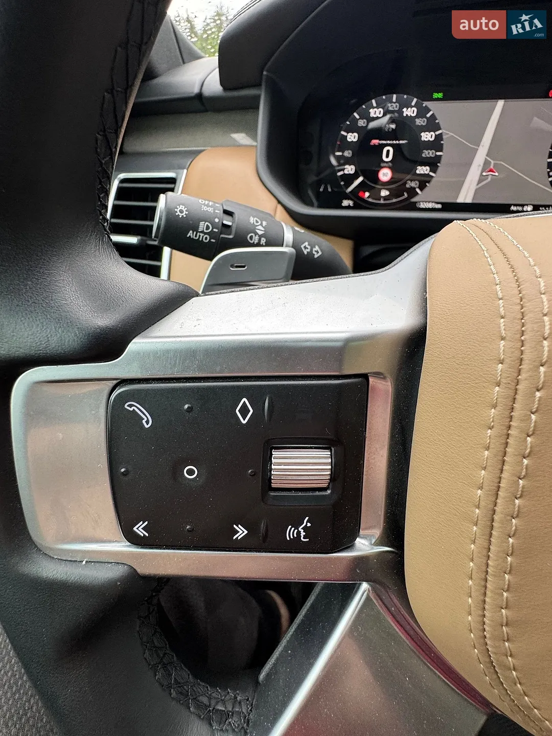 2023 Land Rover Discovery - мініатюра 40