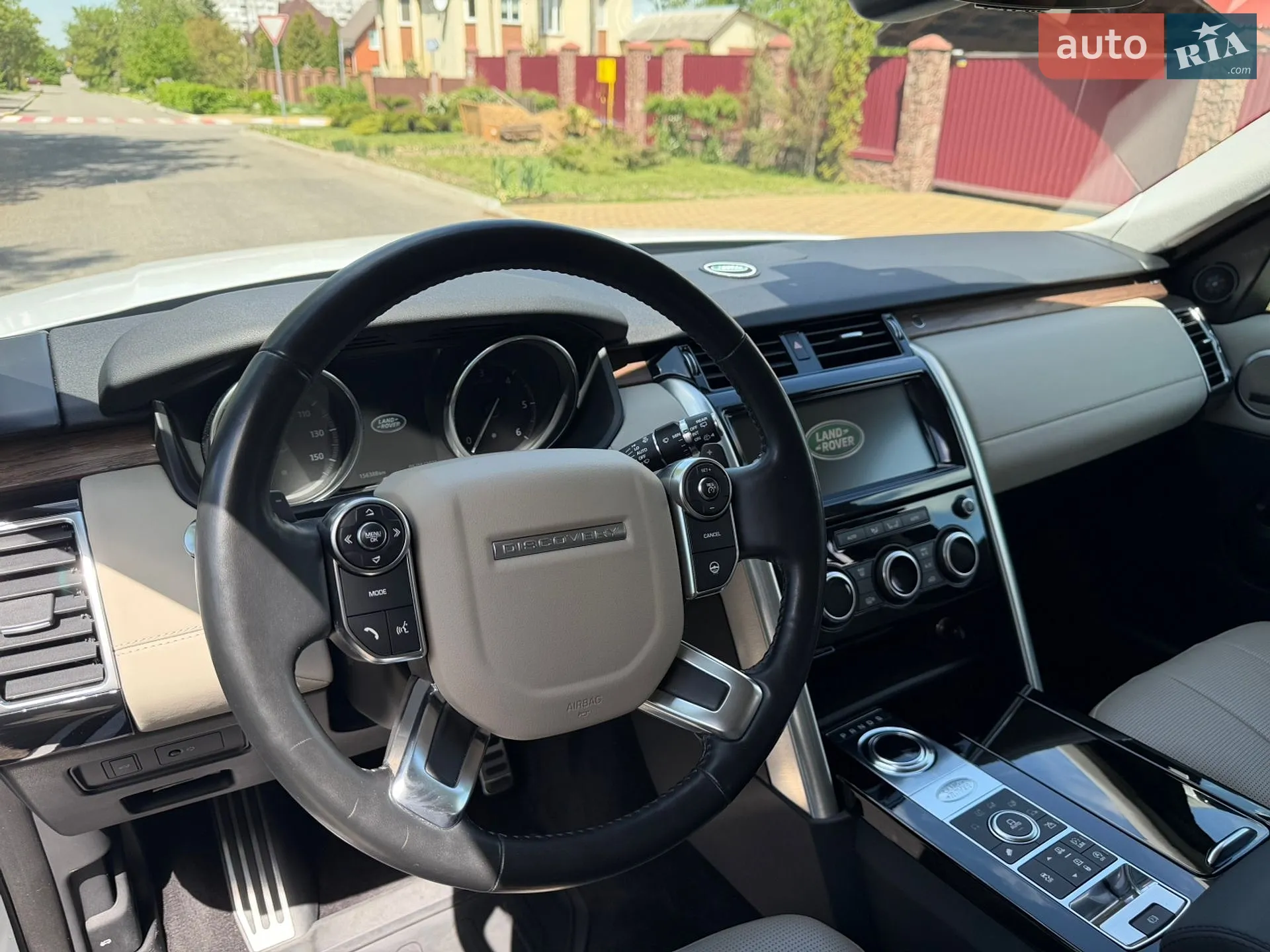 2017 Land Rover Discovery - мініатюра 9