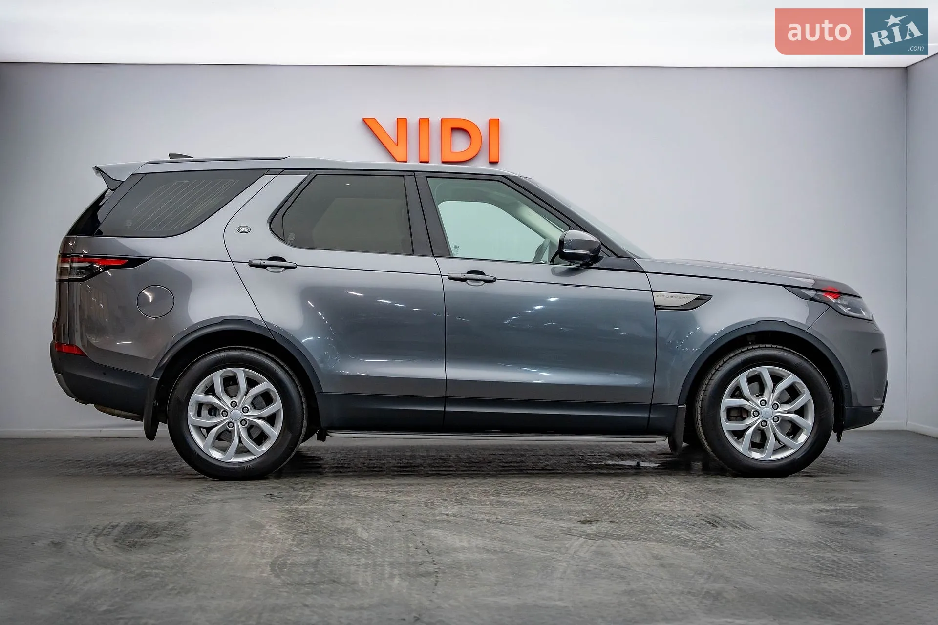 2018 Land Rover Discovery - мініатюра 4