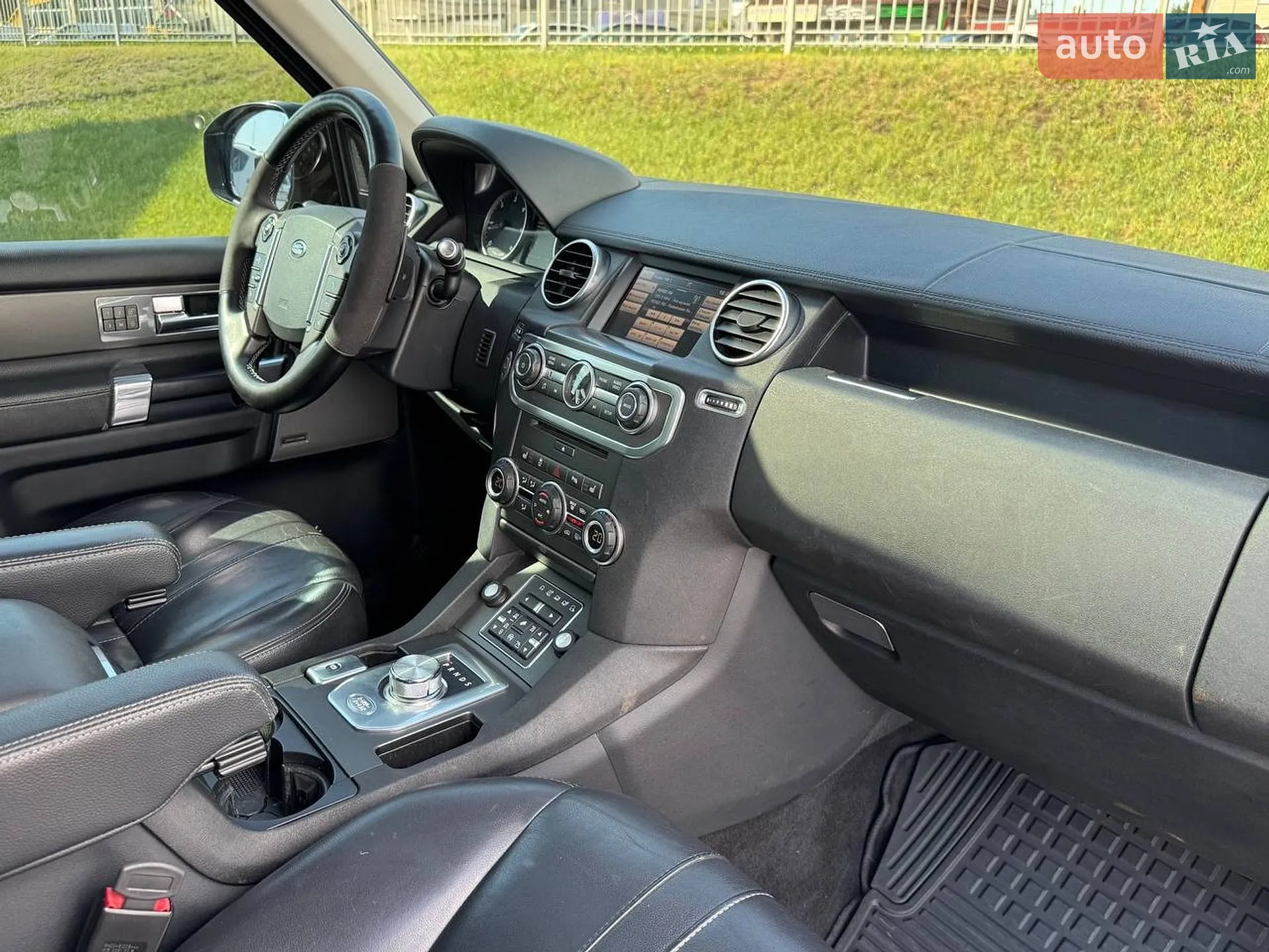 2016 Land Rover Discovery - мініатюра 38