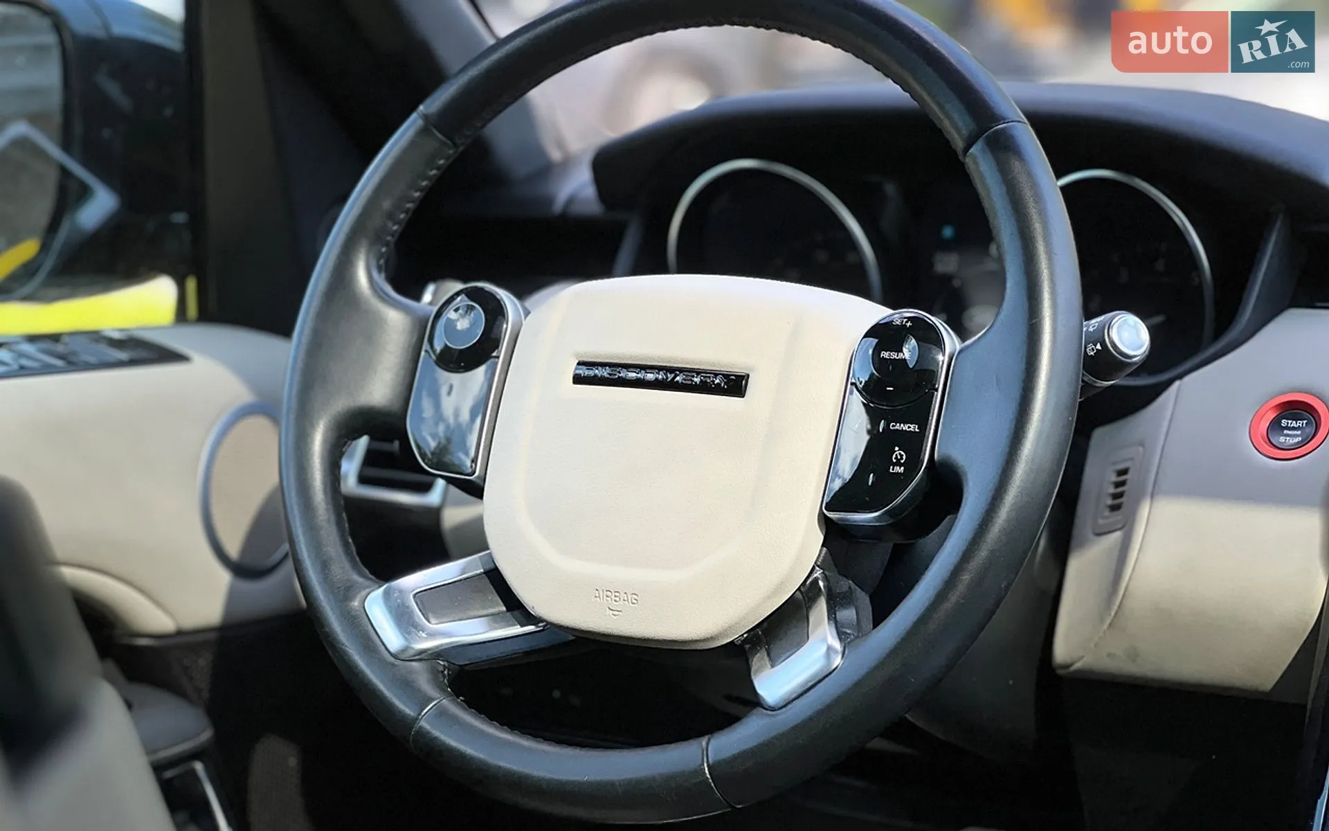 2018 Land Rover Discovery - мініатюра 25