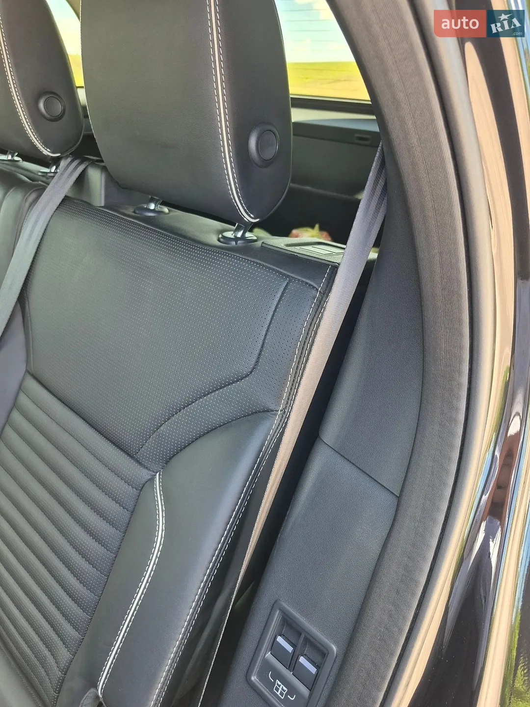 2019 Land Rover Discovery - мініатюра 22
