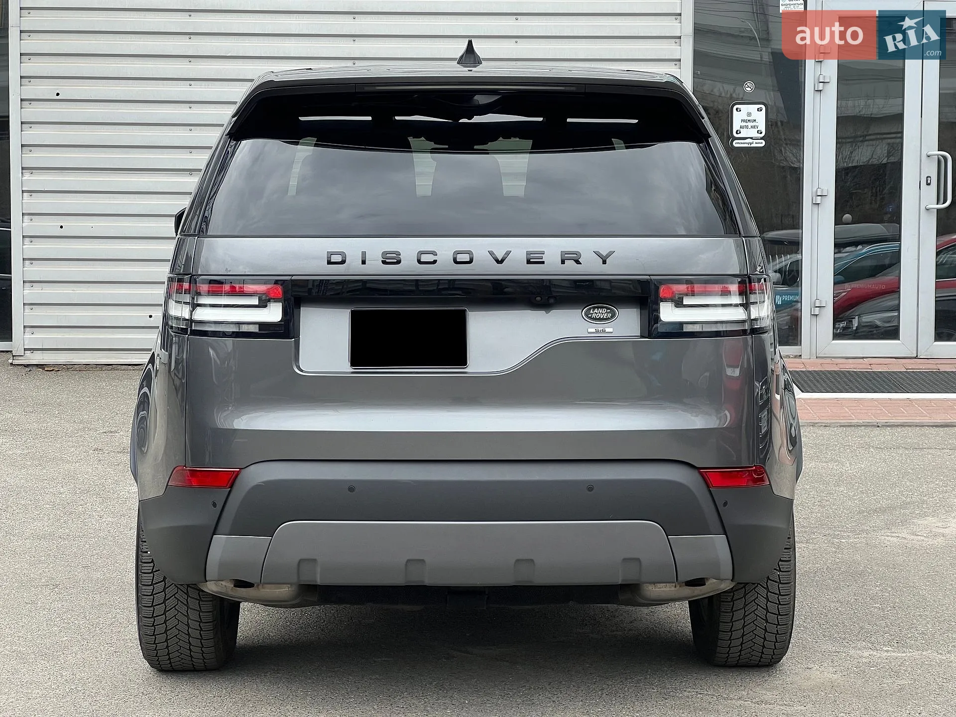 2018 Land Rover Discovery - мініатюра 12