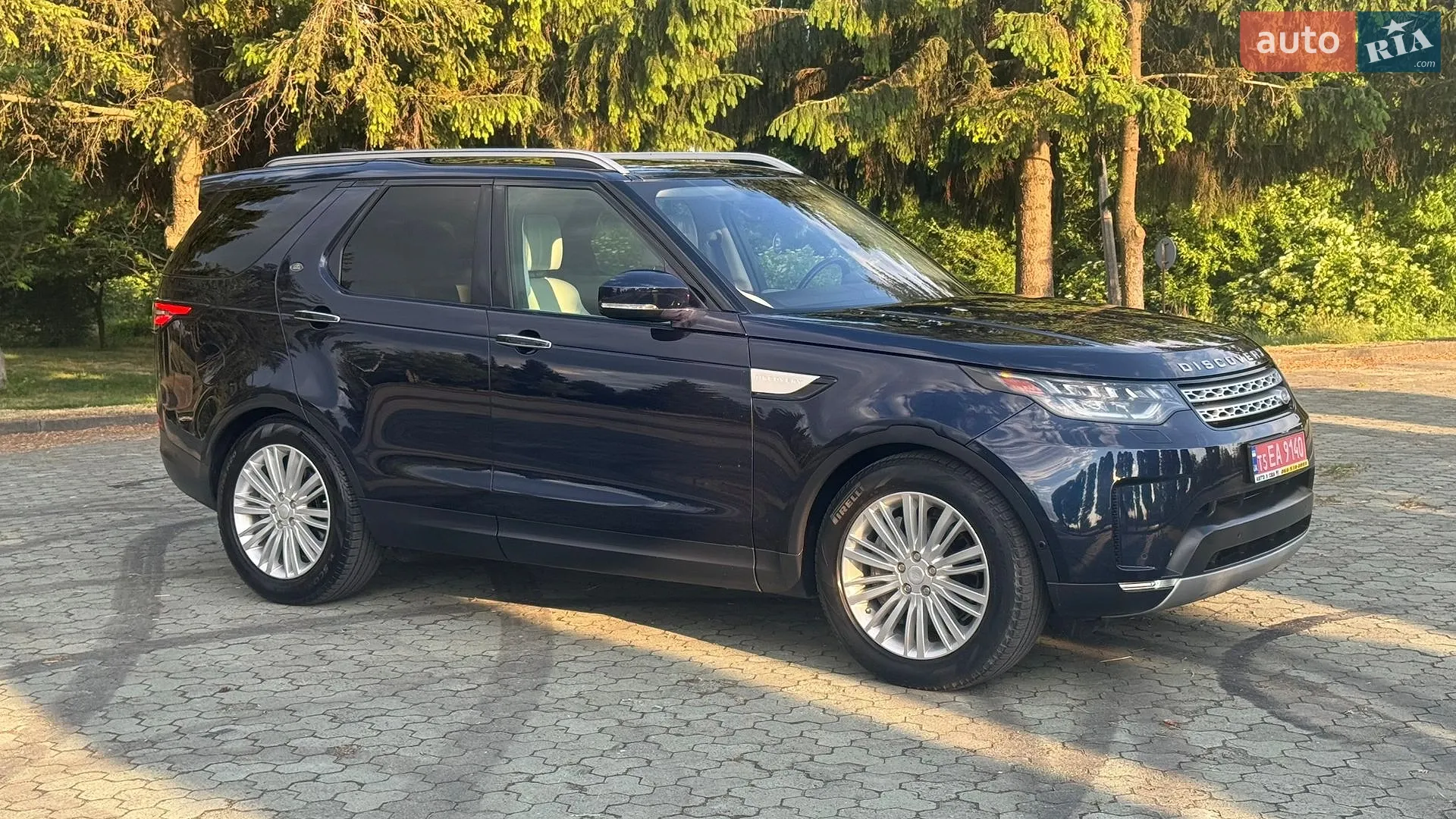 2019 Land Rover Discovery - мініатюра 4