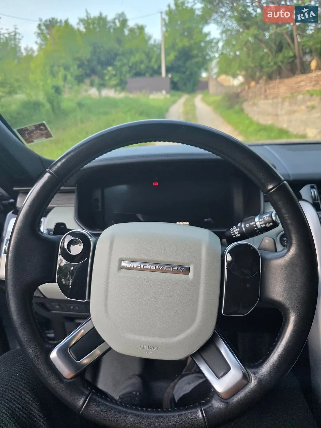 2018 Land Rover Discovery - мініатюра 20