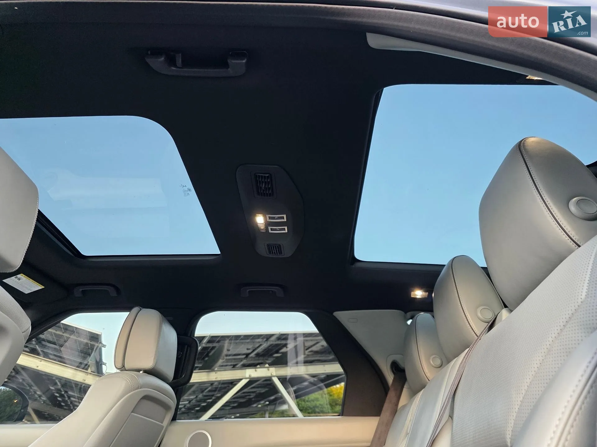 2018 Land Rover Discovery - мініатюра 51