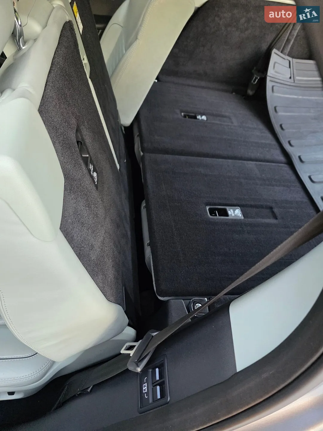 2018 Land Rover Discovery - мініатюра 69