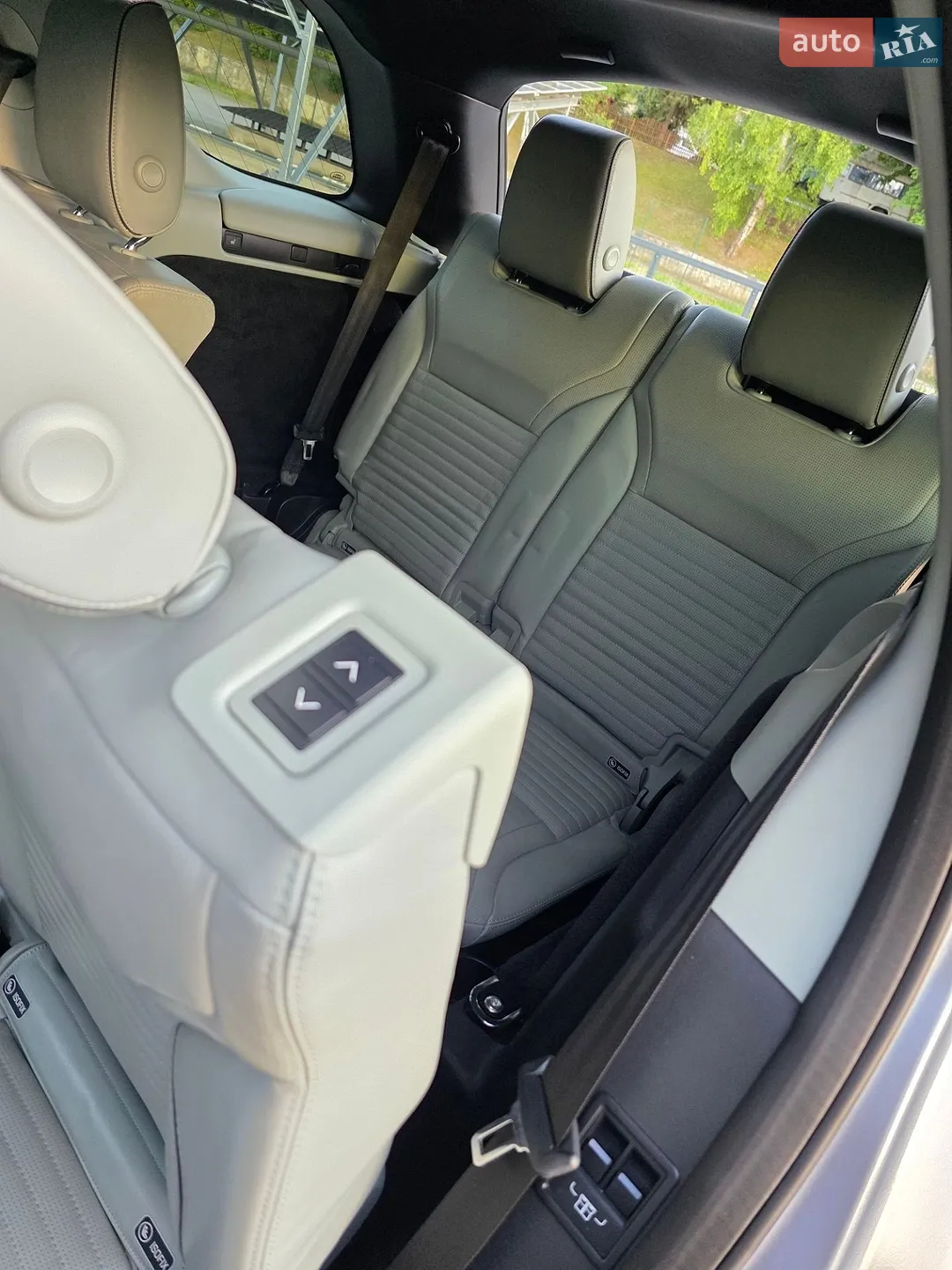 2018 Land Rover Discovery - мініатюра 71