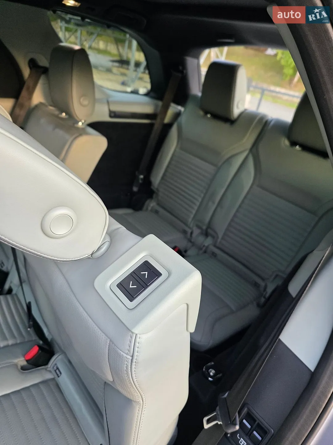 2018 Land Rover Discovery - мініатюра 72