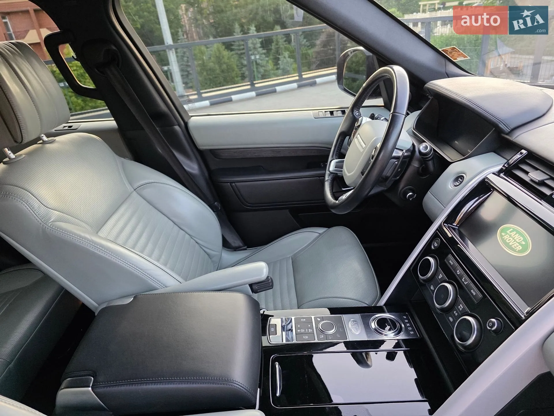 2018 Land Rover Discovery - мініатюра 75