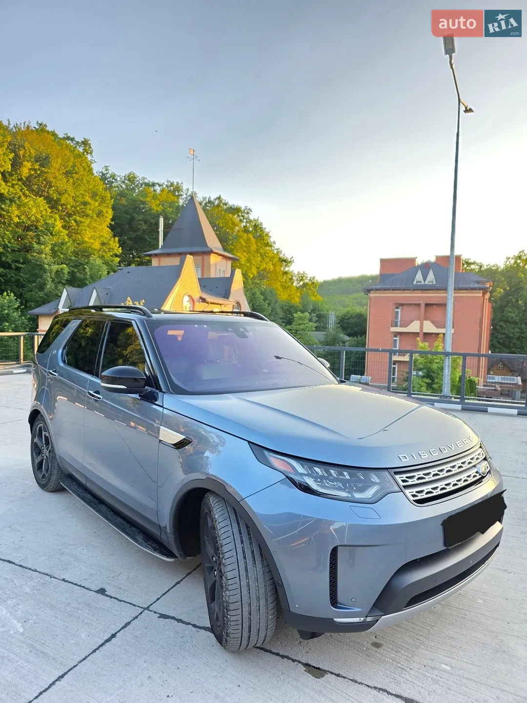 2018 Land Rover Discovery - мініатюра 27