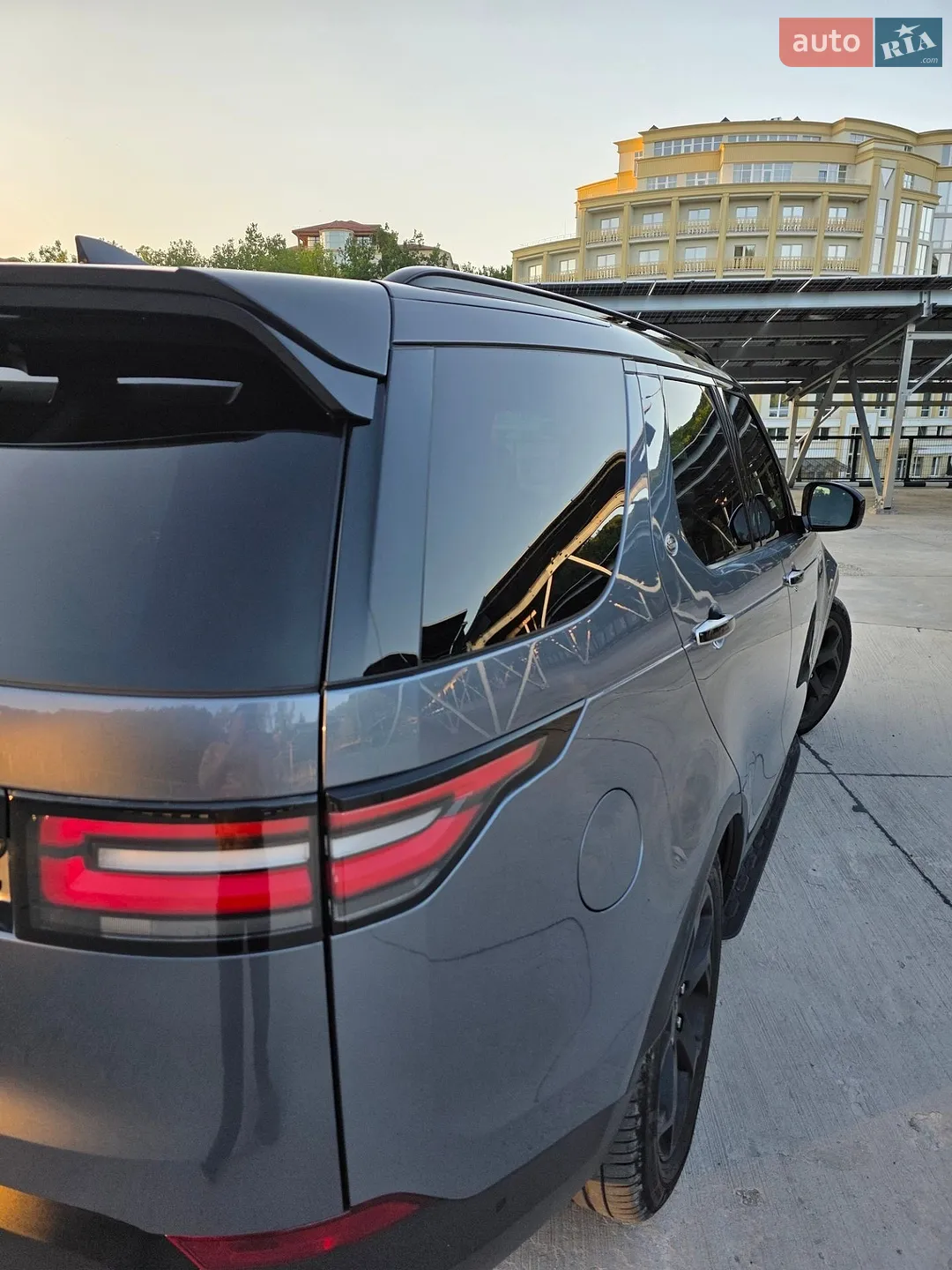 2018 Land Rover Discovery - мініатюра 24
