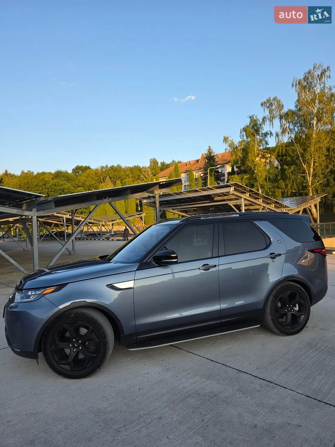 2018 Land Rover Discovery - мініатюра 13