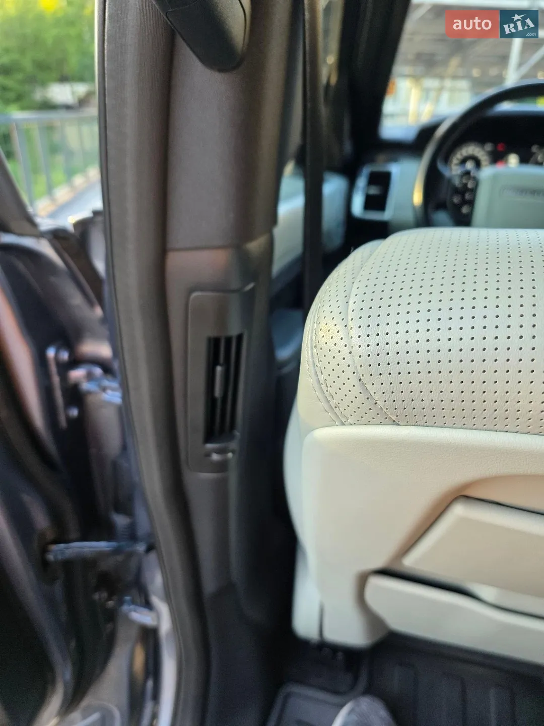 2018 Land Rover Discovery - мініатюра 95