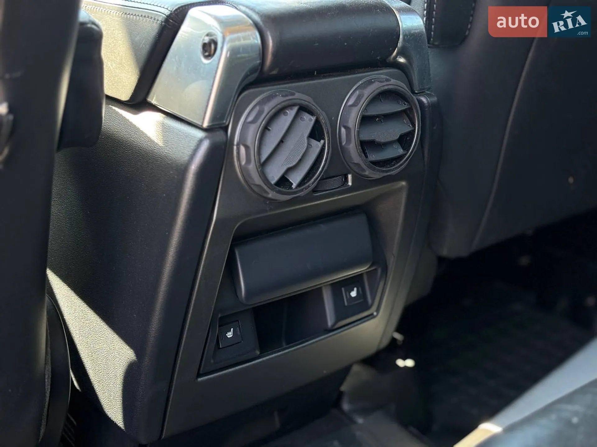 2016 Land Rover Discovery - мініатюра 56
