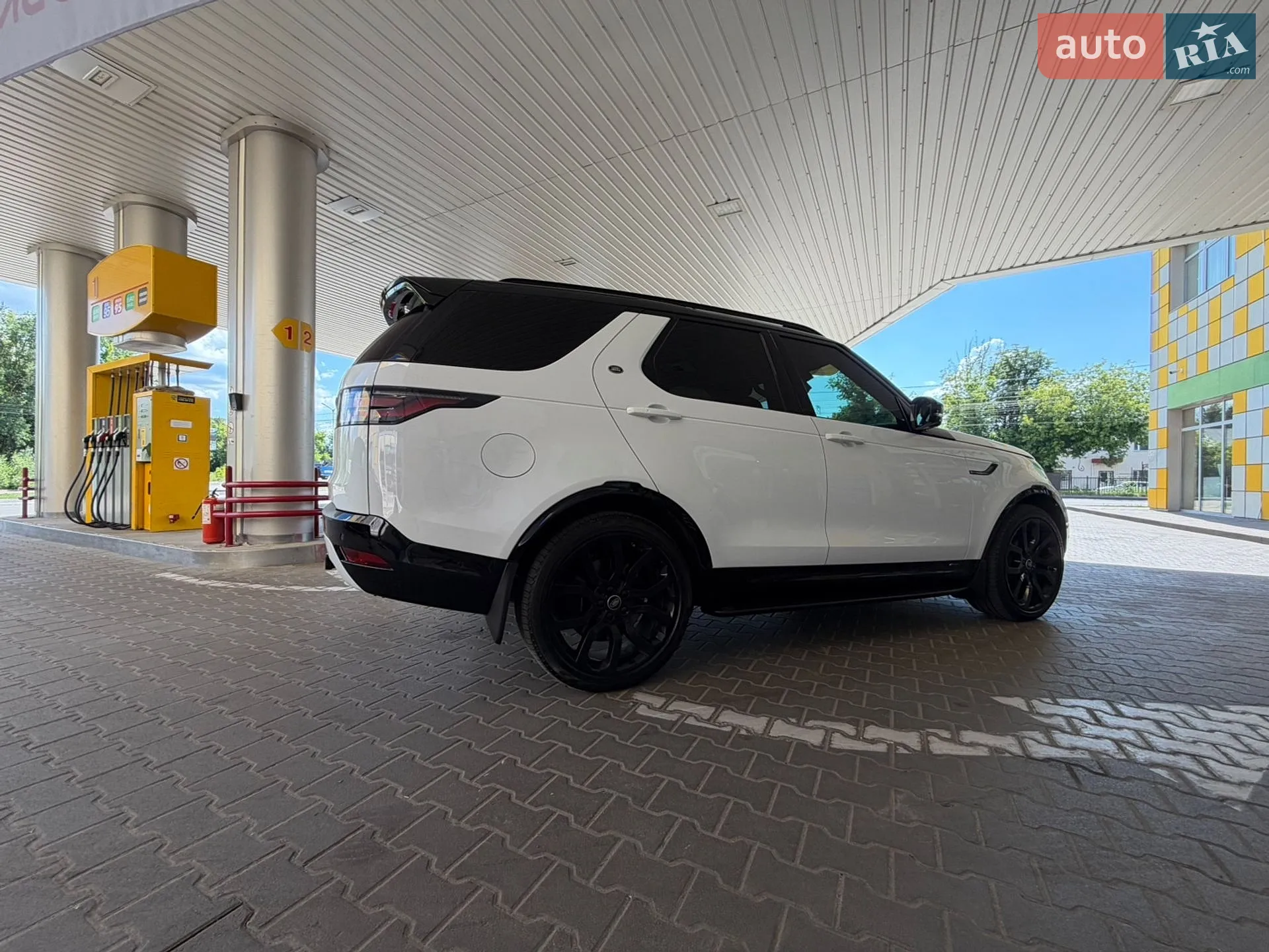 2021 Land Rover Discovery - мініатюра 6