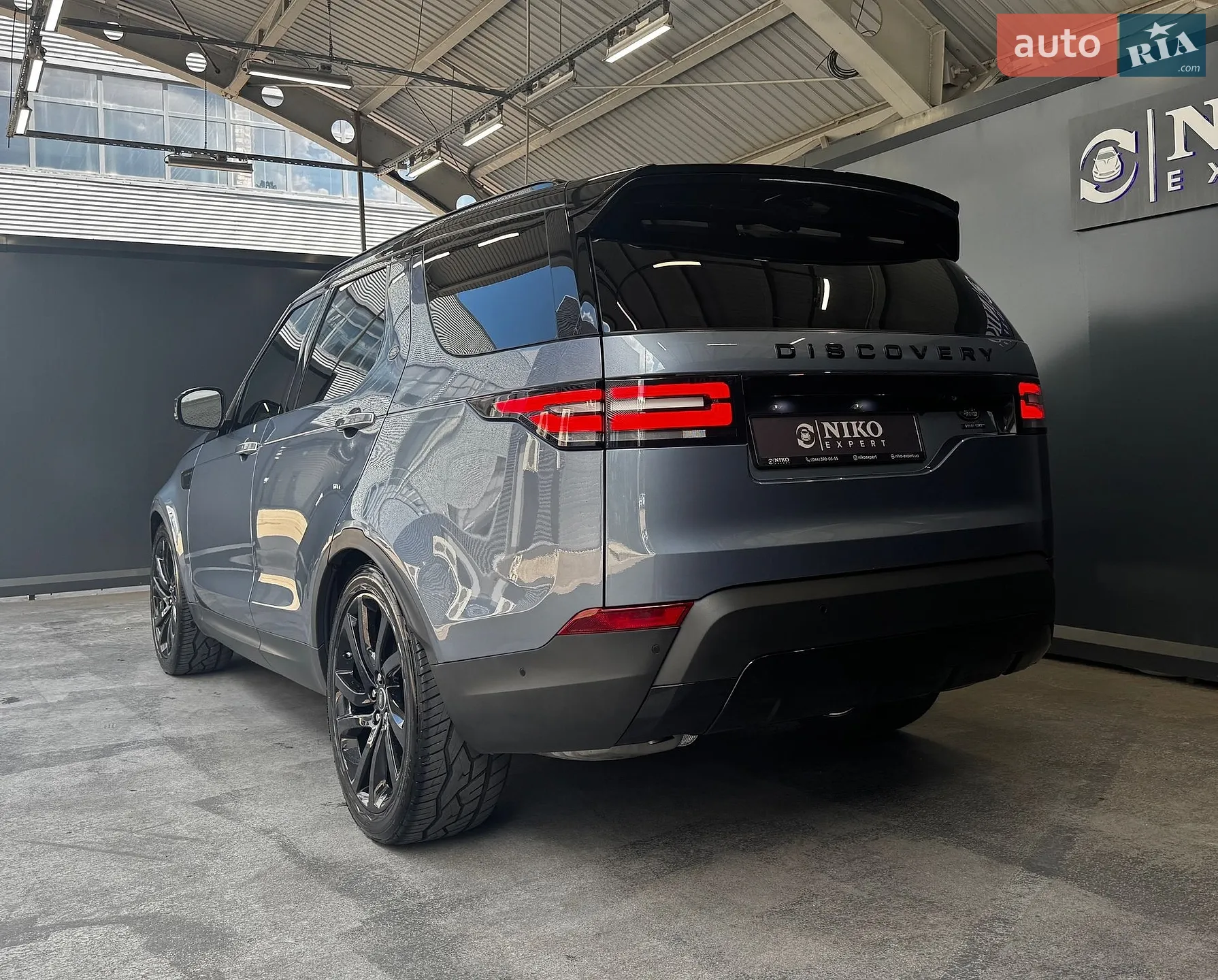 2019 Land Rover Discovery - мініатюра 11