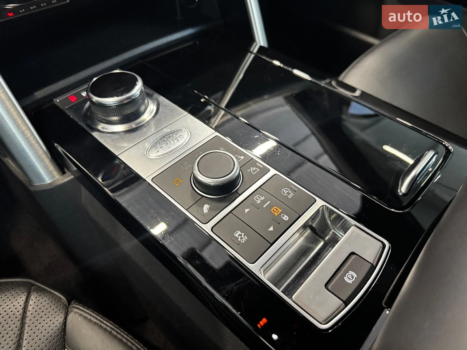 2019 Land Rover Discovery - мініатюра 34