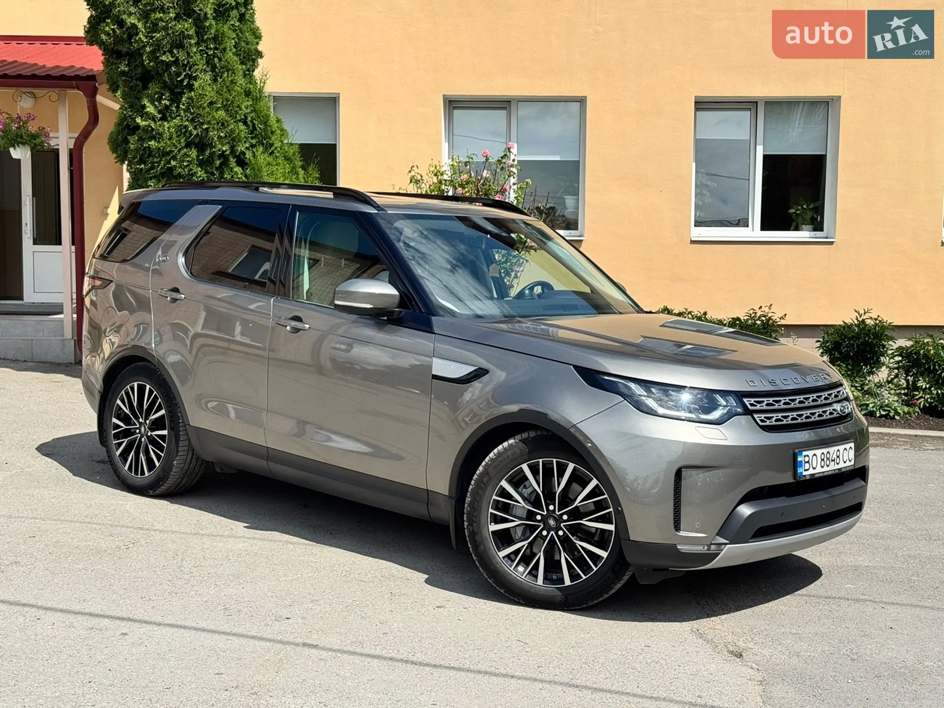 2019 Land Rover Discovery - мініатюра 2