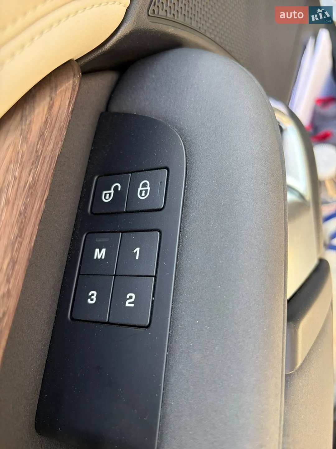 2019 Land Rover Discovery - мініатюра 34