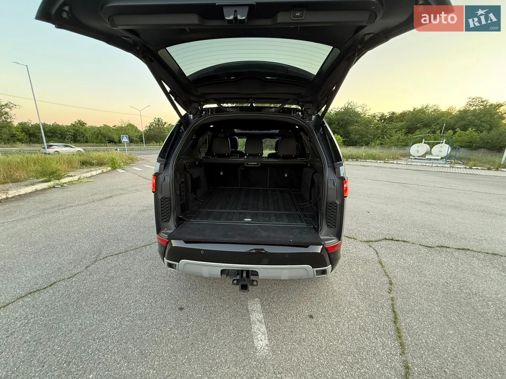 2019 Land Rover Discovery - мініатюра 18