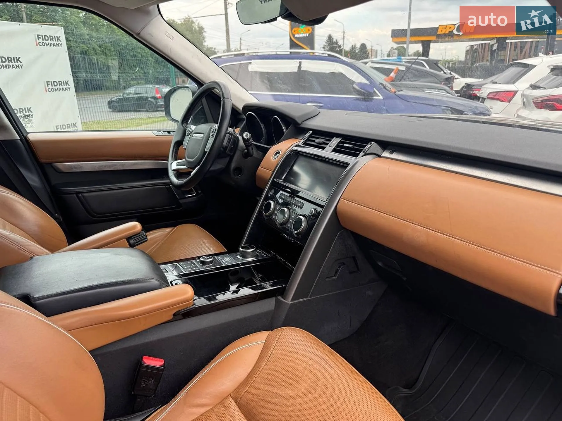 2017 Land Rover Discovery - мініатюра 16