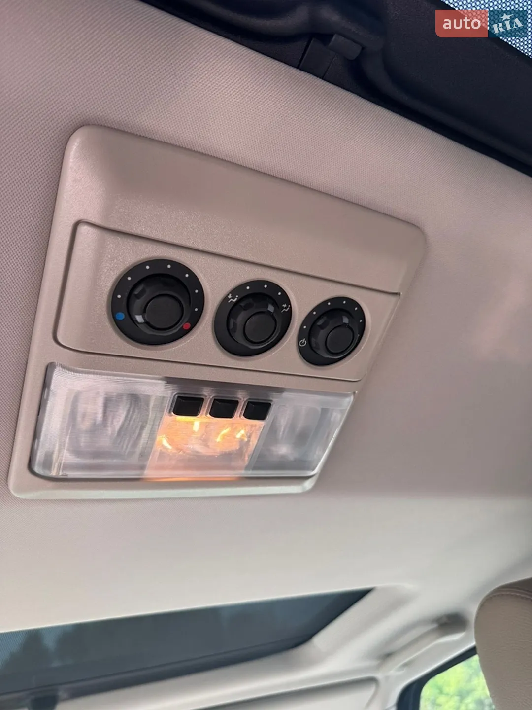 2014 Land Rover Discovery - мініатюра 9