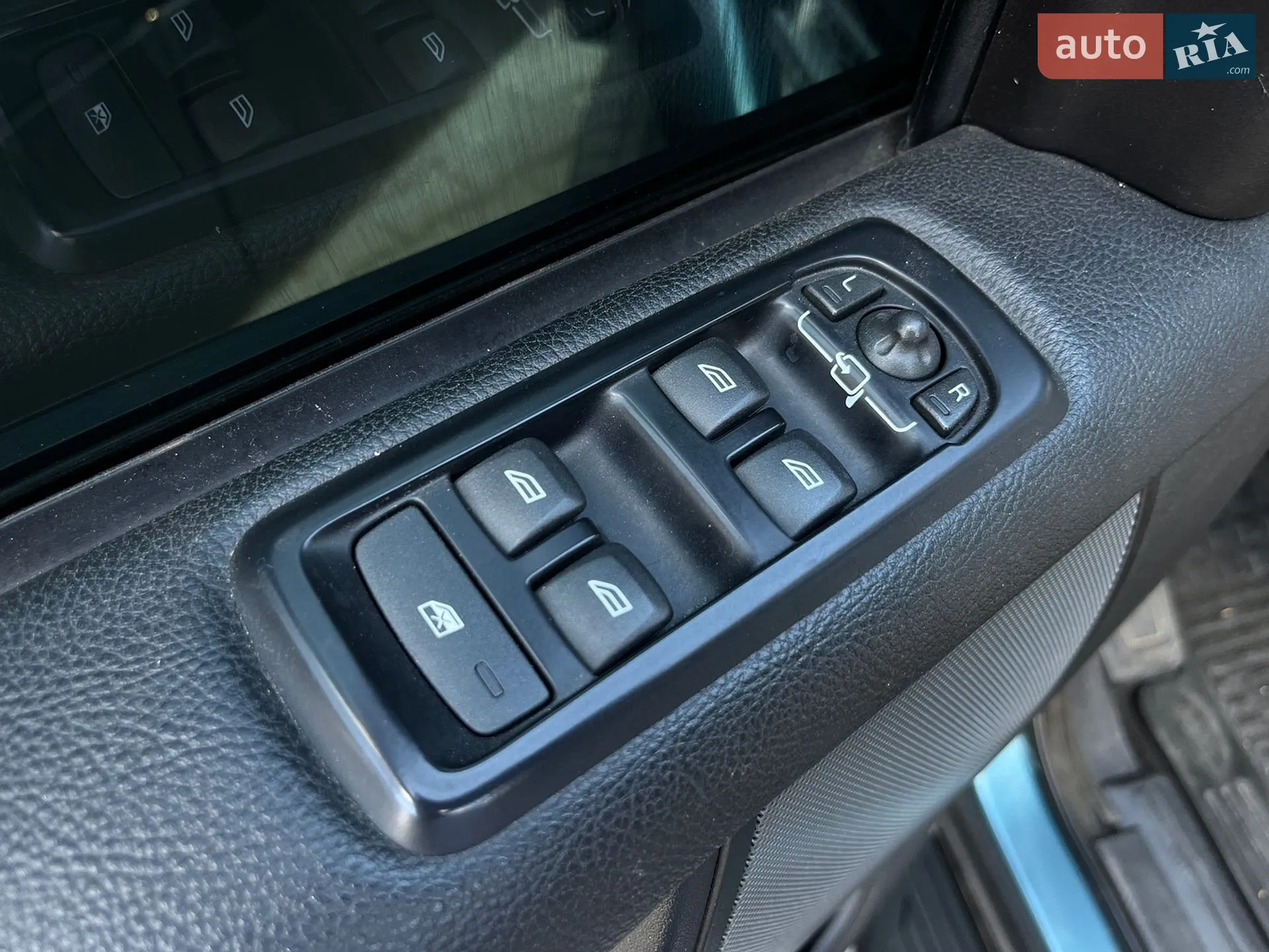 2012 Land Rover Discovery - мініатюра 12
