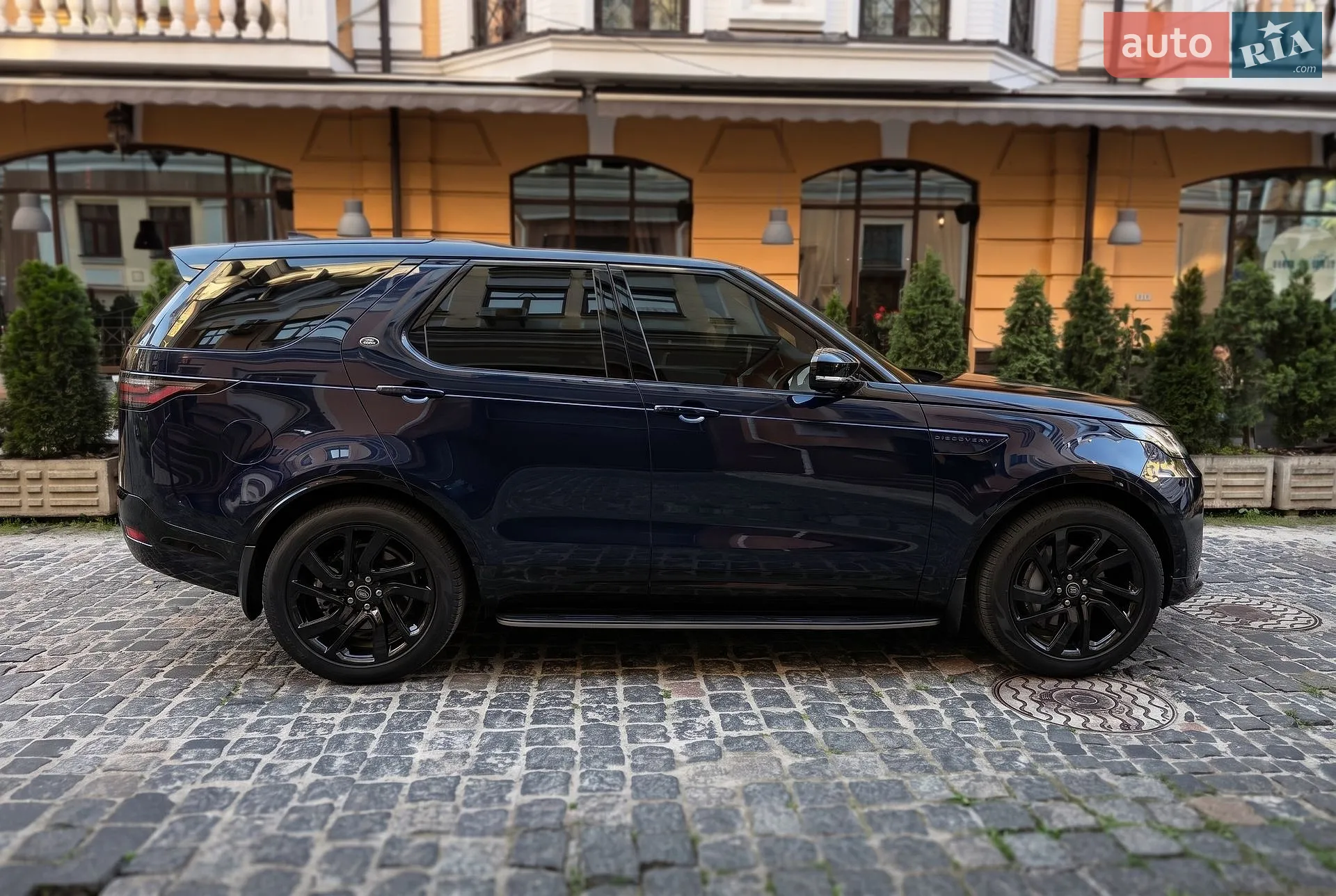 2023 Land Rover Discovery - мініатюра 2