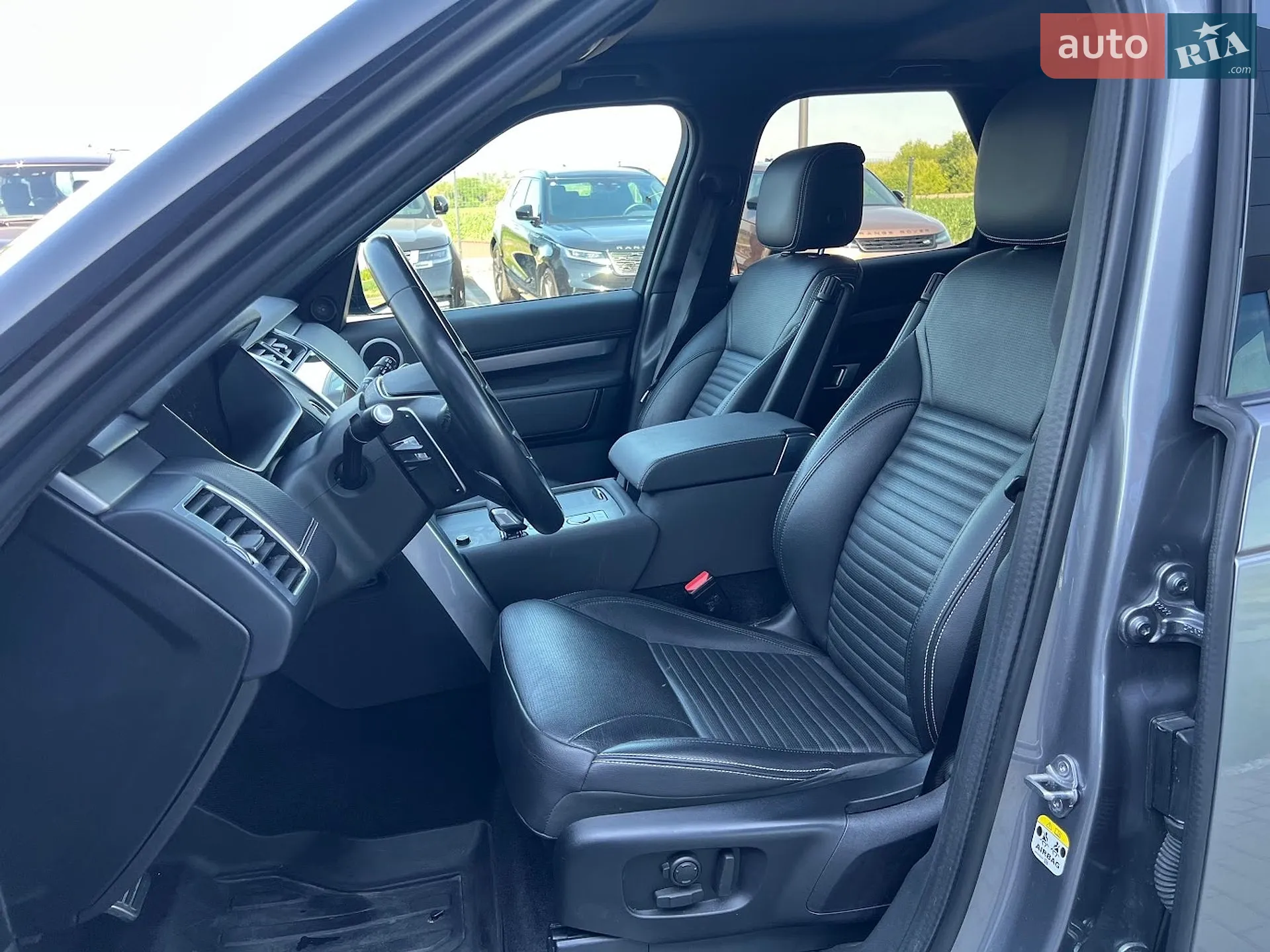 2023 Land Rover Discovery - мініатюра 10