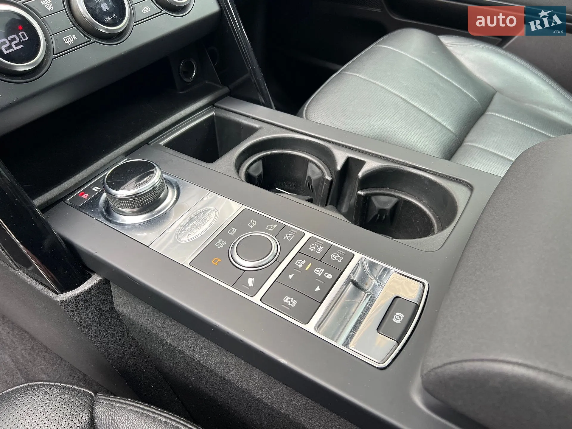 2018 Land Rover Discovery - мініатюра 18