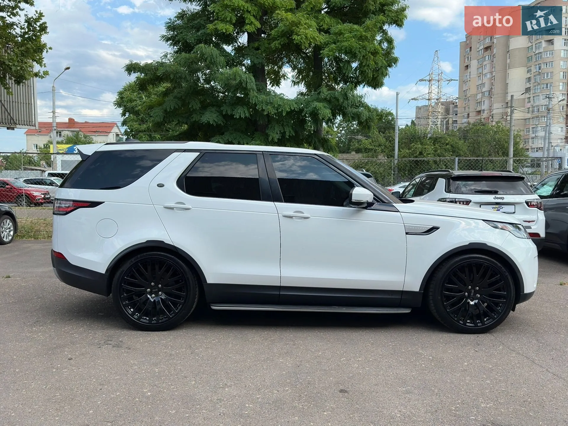 2017 Land Rover Discovery - мініатюра 10