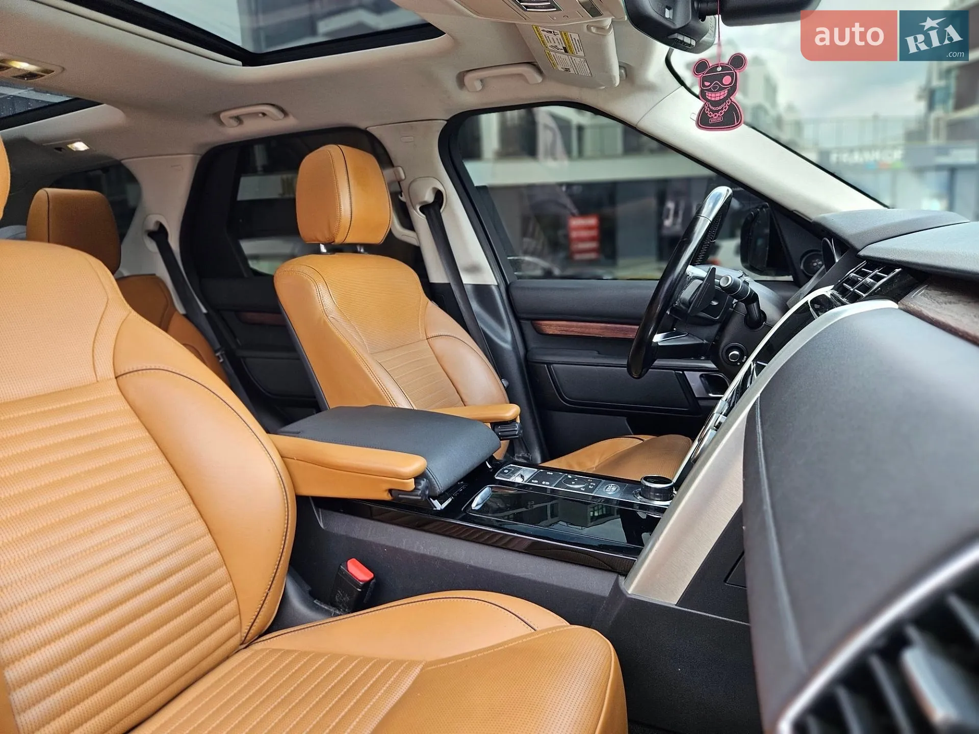 2017 Land Rover Discovery - мініатюра 27