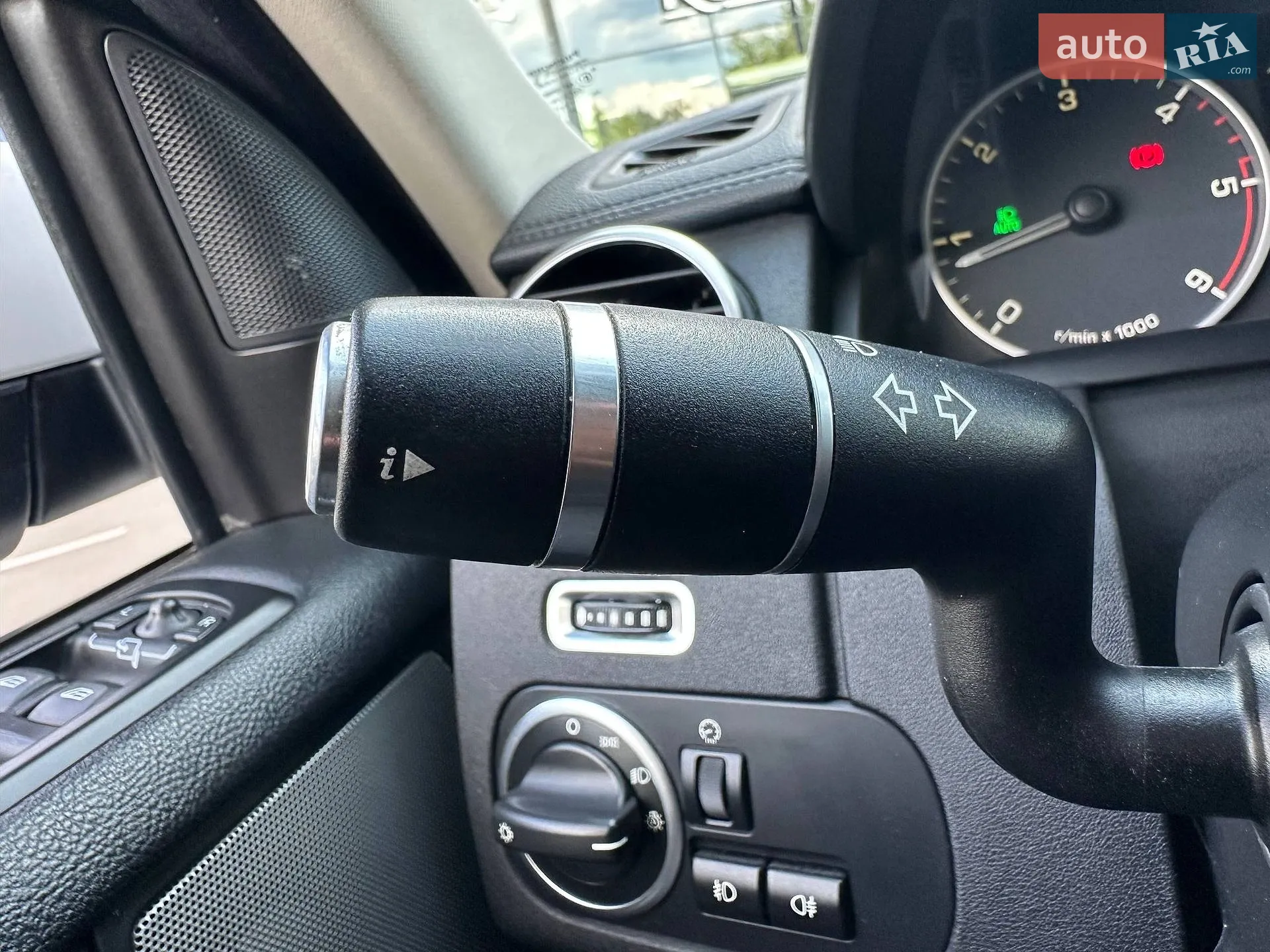 2011 Land Rover Discovery - мініатюра 20