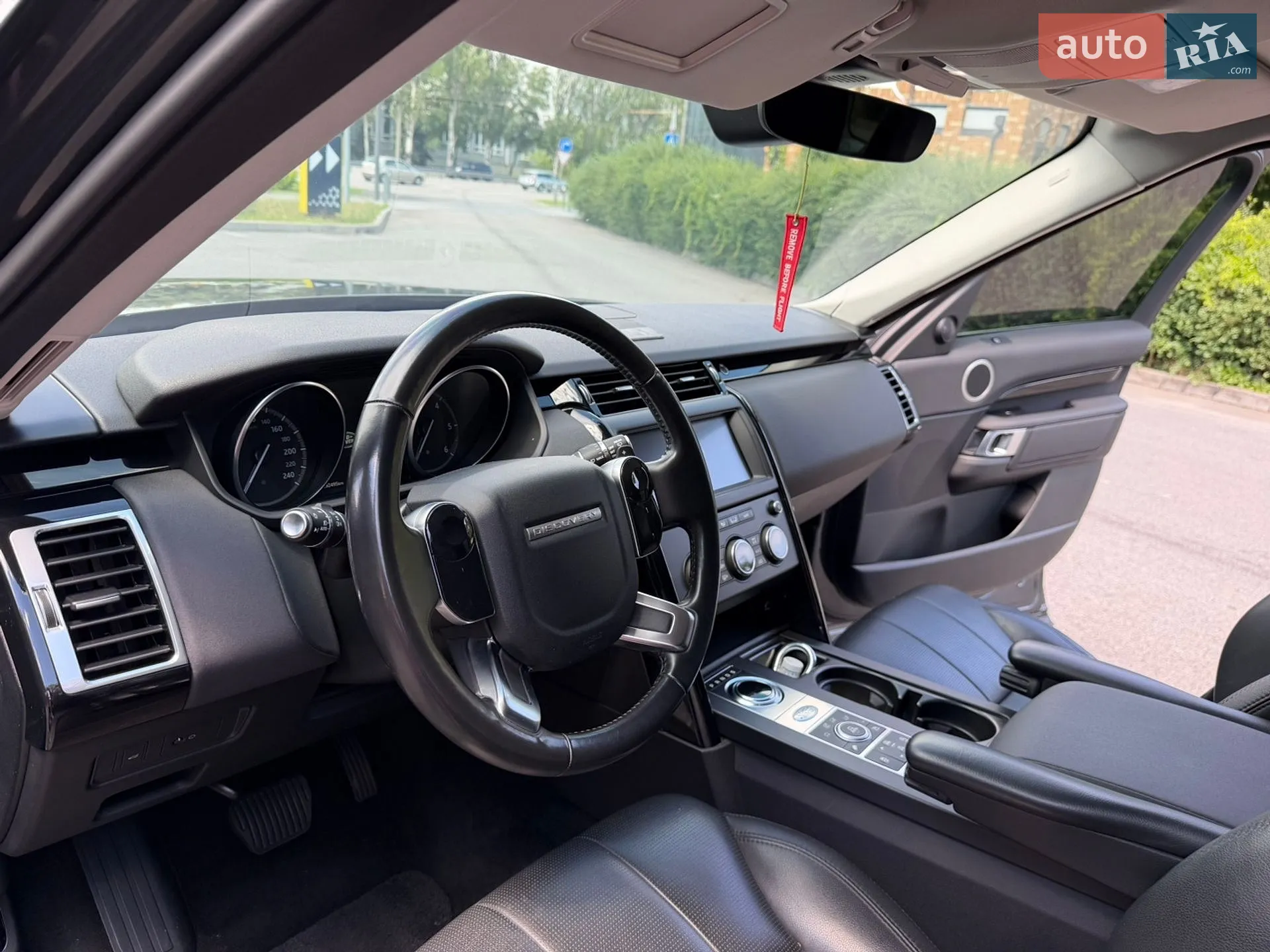 2020 Land Rover Discovery - мініатюра 26