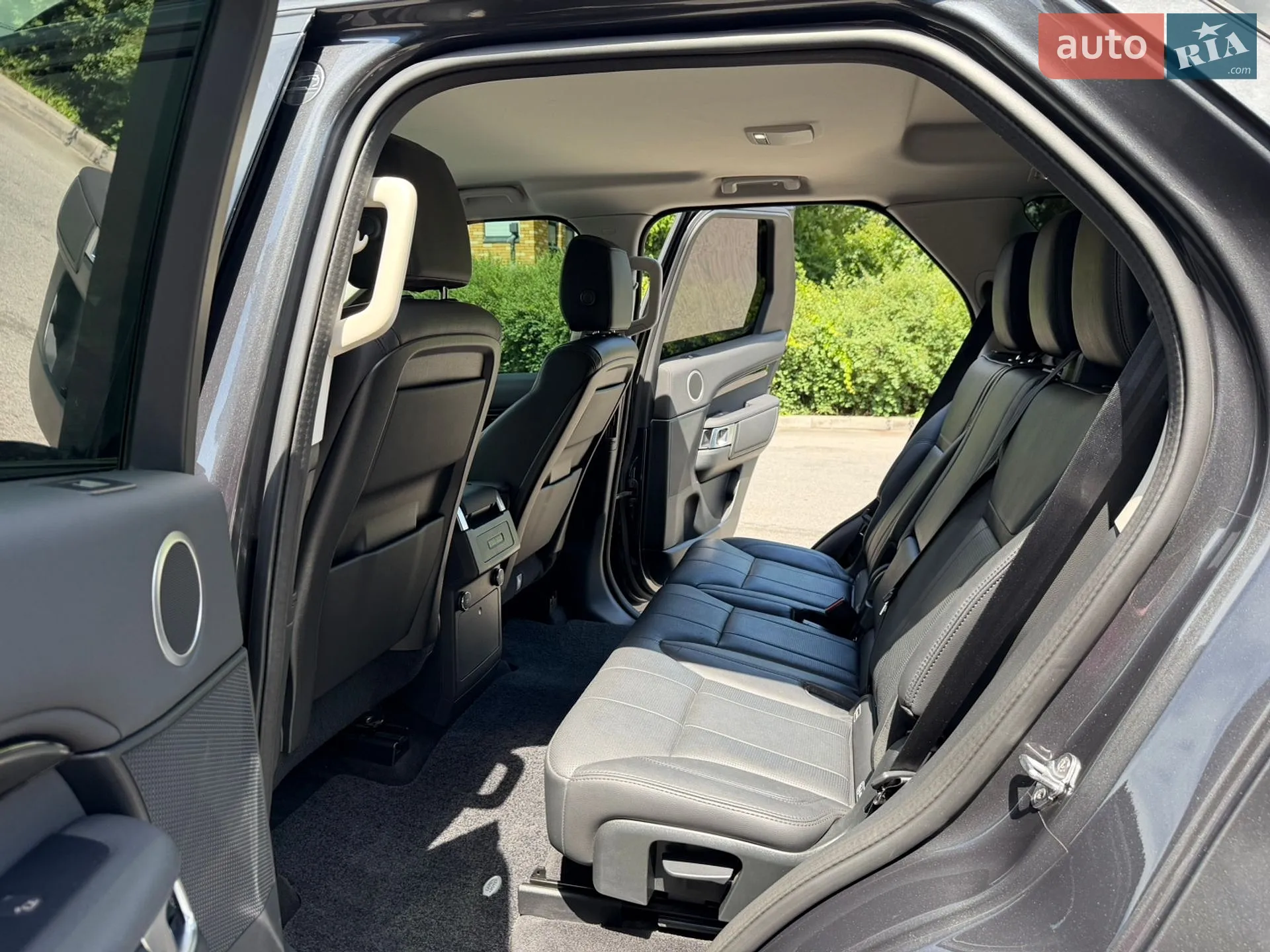 2020 Land Rover Discovery - мініатюра 30