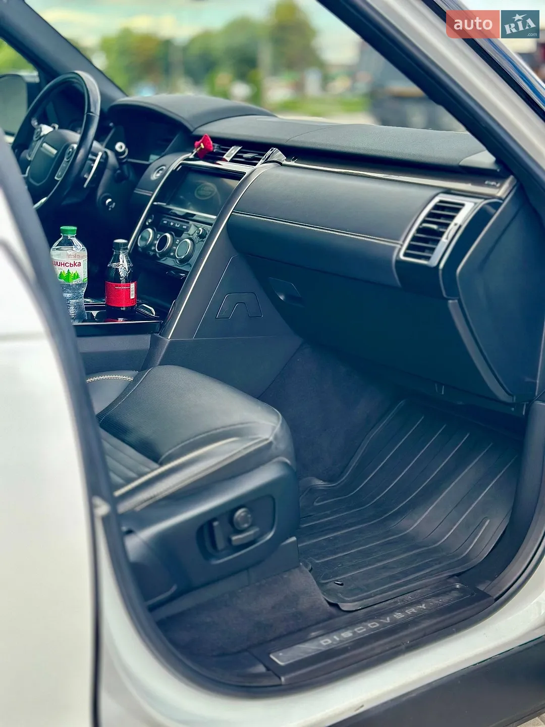 2018 Land Rover Discovery - мініатюра 41