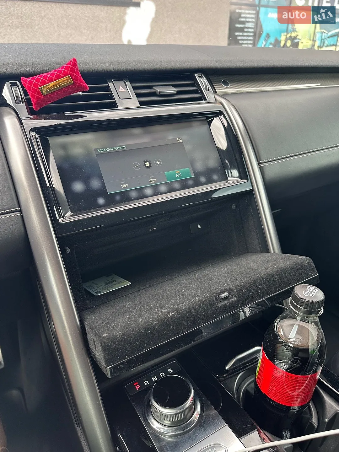 2018 Land Rover Discovery - мініатюра 64