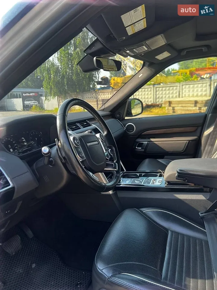 2017 Land Rover Discovery - мініатюра 24