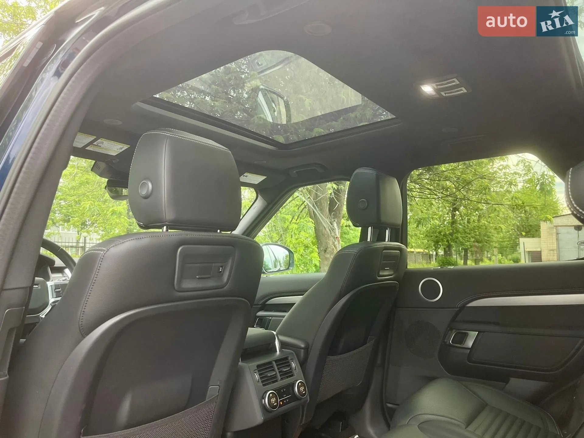 2023 Land Rover Discovery - мініатюра 39